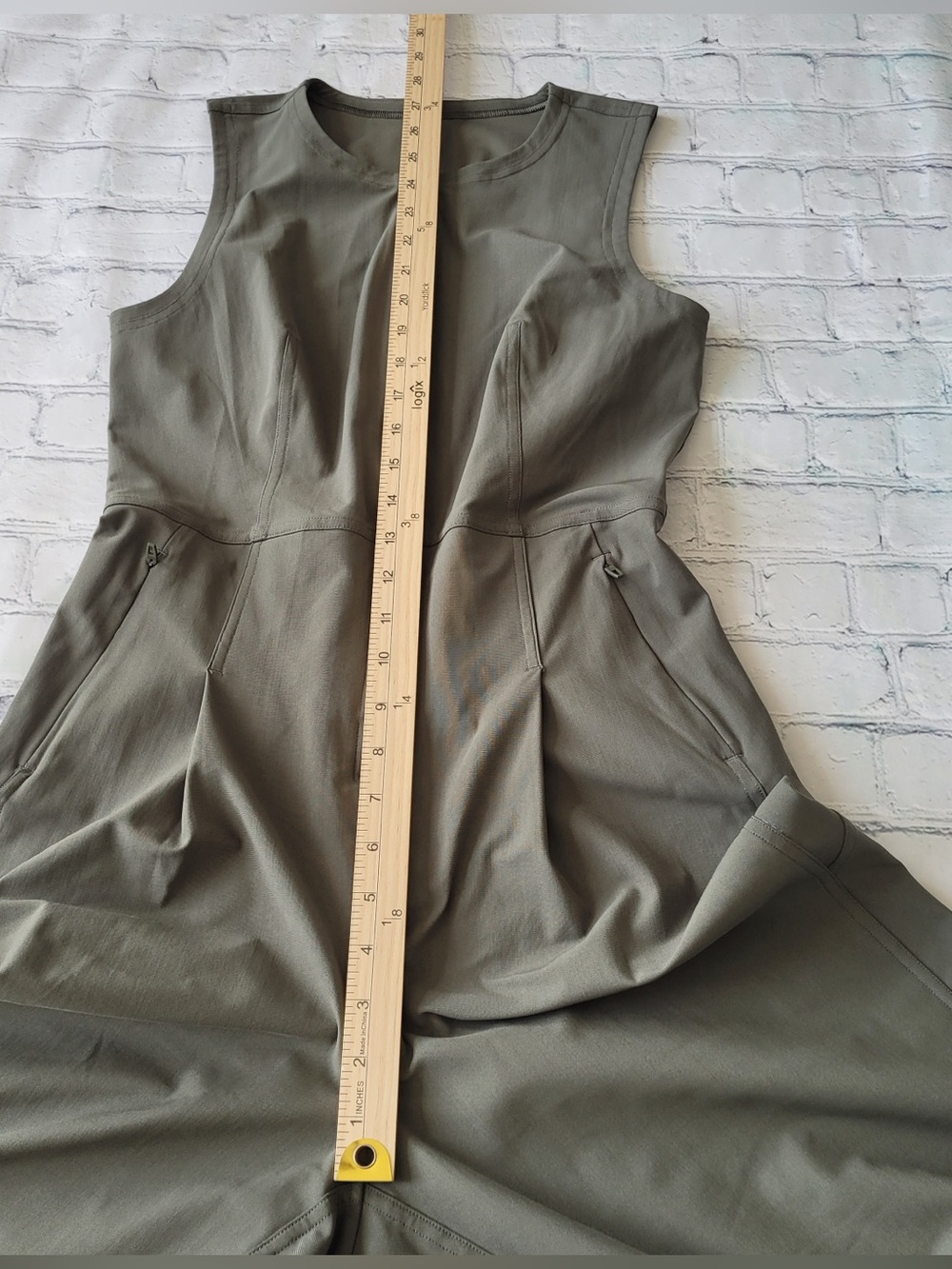 lululemon Athletica Green Cropped Warpstreme Zip-Front Jumpsuit size 4 - Picture 8 of 16